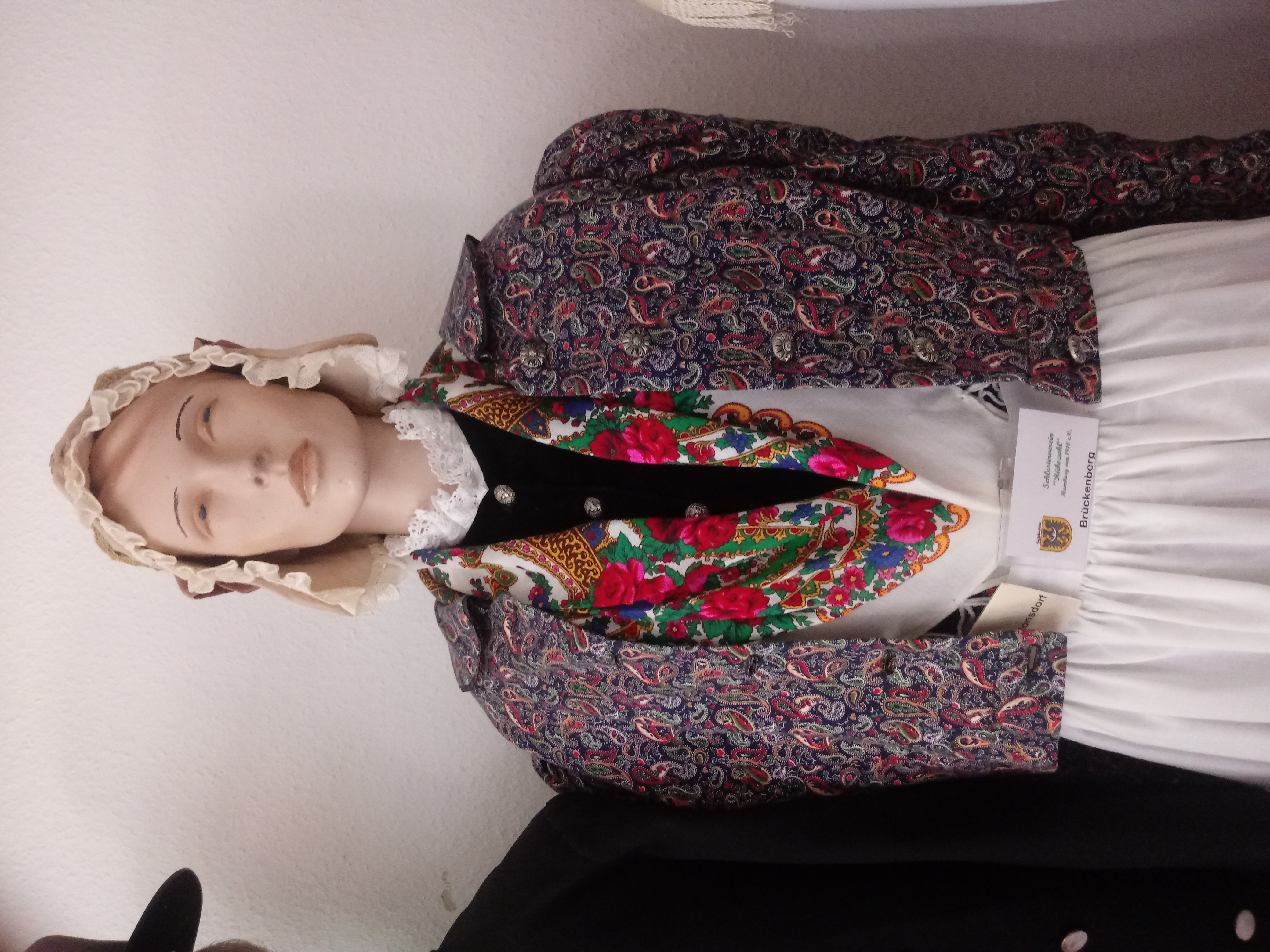 Tracht aus Brückenberg